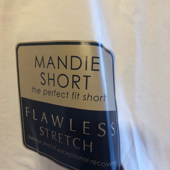 Bandolino White Mandie Shorts 22 NWT - Picture 2 of 11